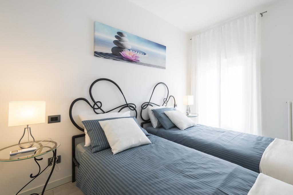 Attico Del Duomo Apartment Модена Екстериор снимка